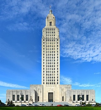 state_capitol_of_Louisiana-thumb.jpg
